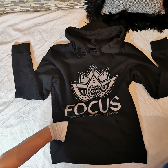 Old School Black Hoodie Sz. S Cute and Fashionable - Picture 2 of 8